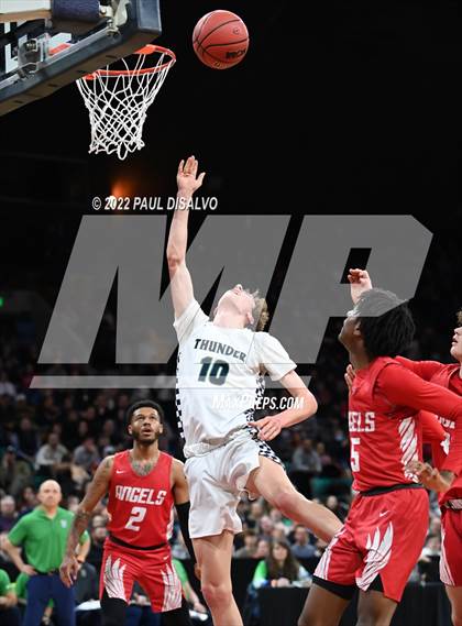Thumbnail 2 in ThunderRidge vs. Denver East (CHSAA 5A Final Four) photogallery.