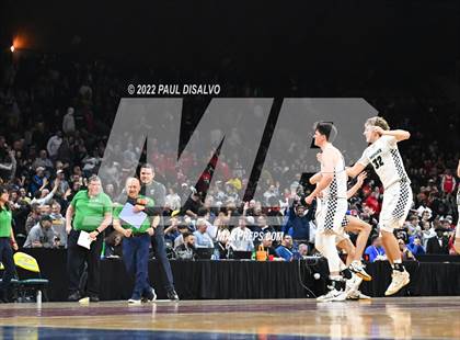 Thumbnail 1 in ThunderRidge vs. Denver East (CHSAA 5A Final Four) photogallery.