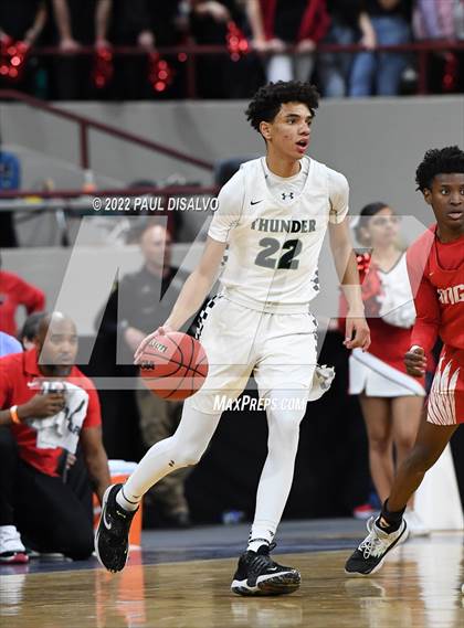 Thumbnail 1 in ThunderRidge vs. Denver East (CHSAA 5A Final Four) photogallery.