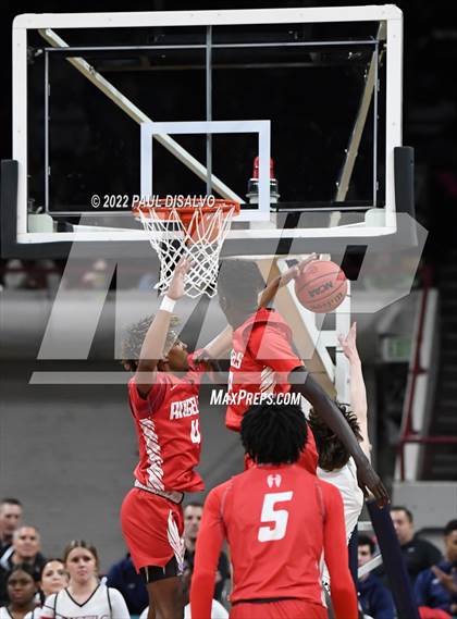 Thumbnail 2 in ThunderRidge vs. Denver East (CHSAA 5A Final Four) photogallery.