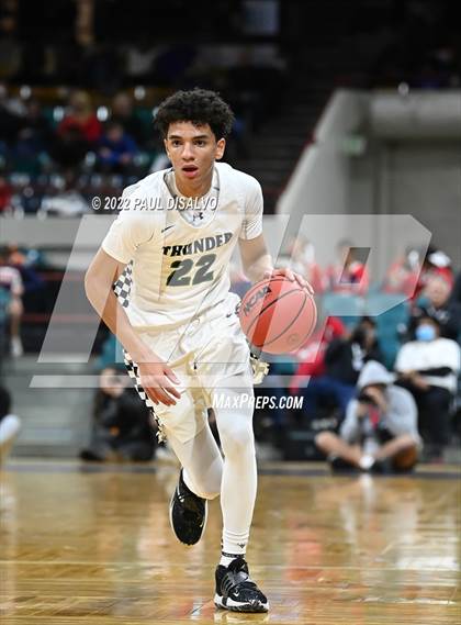 Thumbnail 2 in ThunderRidge vs. Denver East (CHSAA 5A Final Four) photogallery.