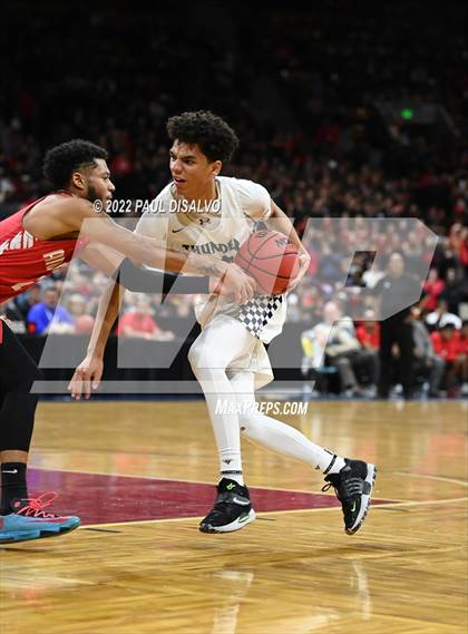 Thumbnail 2 in ThunderRidge vs. Denver East (CHSAA 5A Final Four) photogallery.