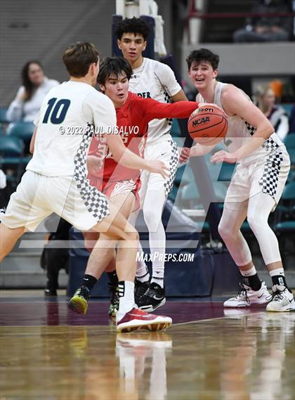 Thumbnail 1 in ThunderRidge vs. Denver East (CHSAA 5A Final Four) photogallery.