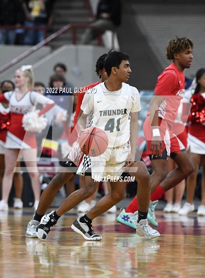 Thumbnail 2 in ThunderRidge vs. Denver East (CHSAA 5A Final Four) photogallery.