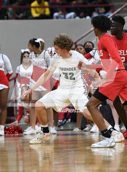 Thumbnail 2 in ThunderRidge vs. Denver East (CHSAA 5A Final Four) photogallery.
