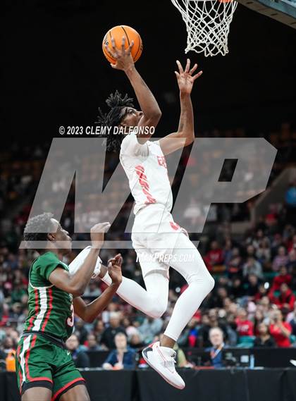 Thumbnail 2 in Denver East vs Smoky Hill ( CHSAA 6A Great 8) photogallery.