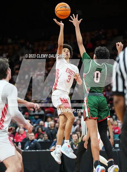 Thumbnail 2 in Denver East vs Smoky Hill ( CHSAA 6A Great 8) photogallery.