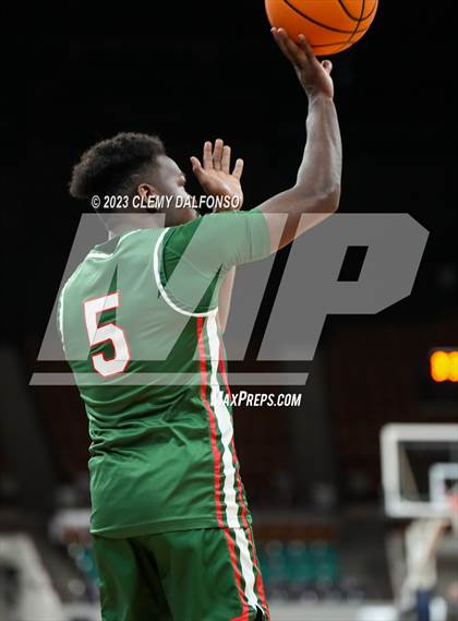 Thumbnail 1 in Denver East vs Smoky Hill ( CHSAA 6A Great 8) photogallery.