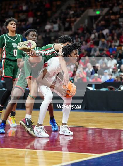 Thumbnail 1 in Denver East vs Smoky Hill ( CHSAA 6A Great 8) photogallery.