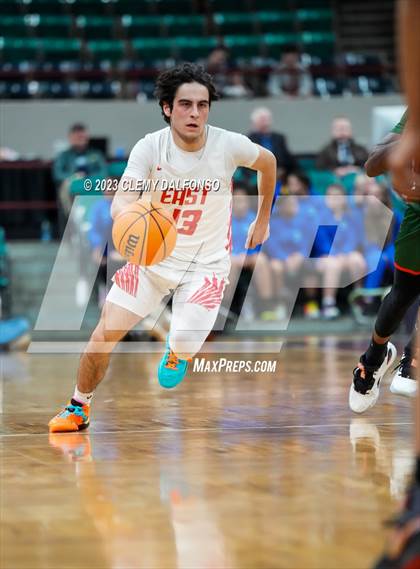 Thumbnail 2 in Denver East vs Smoky Hill ( CHSAA 6A Great 8) photogallery.