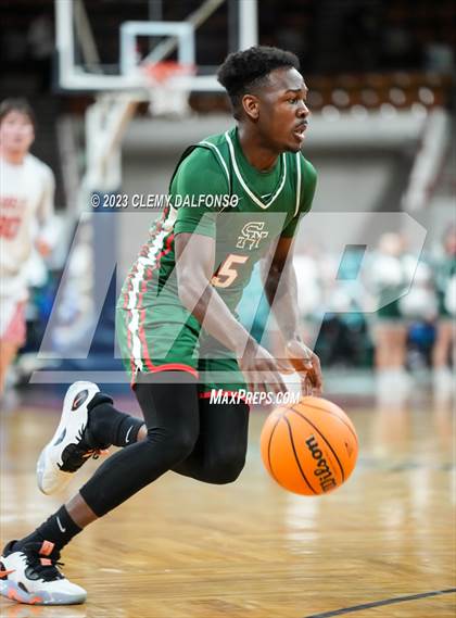 Thumbnail 1 in Denver East vs Smoky Hill ( CHSAA 6A Great 8) photogallery.