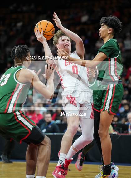 Thumbnail 3 in Denver East vs Smoky Hill ( CHSAA 6A Great 8) photogallery.