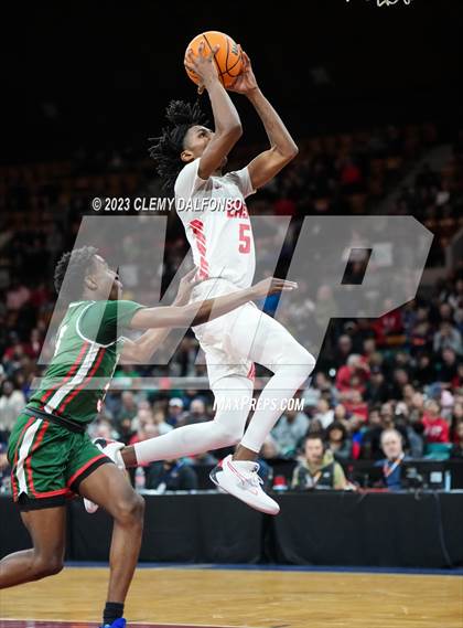 Thumbnail 3 in Denver East vs Smoky Hill ( CHSAA 6A Great 8) photogallery.