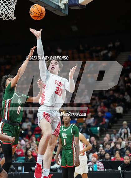 Thumbnail 3 in Denver East vs Smoky Hill ( CHSAA 6A Great 8) photogallery.