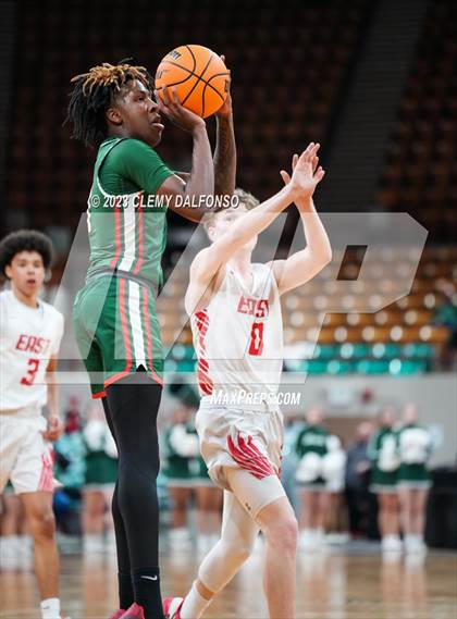 Thumbnail 3 in Denver East vs Smoky Hill ( CHSAA 6A Great 8) photogallery.
