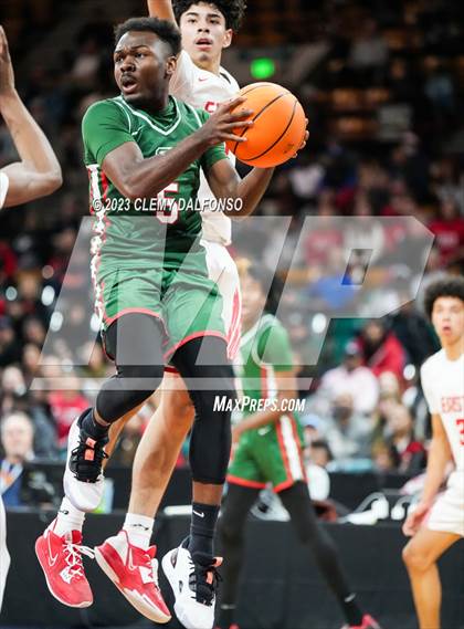 Thumbnail 1 in Denver East vs Smoky Hill ( CHSAA 6A Great 8) photogallery.