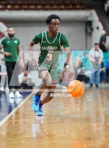 Thumbnail 3 in Denver East vs Smoky Hill ( CHSAA 6A Great 8) photogallery.