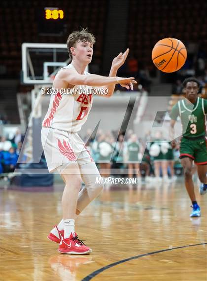 Thumbnail 2 in Denver East vs Smoky Hill ( CHSAA 6A Great 8) photogallery.