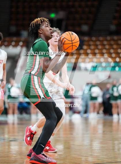 Thumbnail 2 in Denver East vs Smoky Hill ( CHSAA 6A Great 8) photogallery.