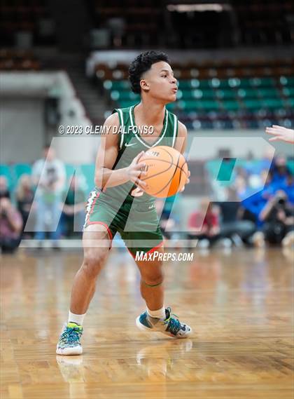 Thumbnail 3 in Denver East vs Smoky Hill ( CHSAA 6A Great 8) photogallery.