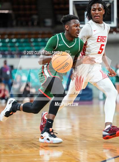 Thumbnail 1 in Denver East vs Smoky Hill ( CHSAA 6A Great 8) photogallery.