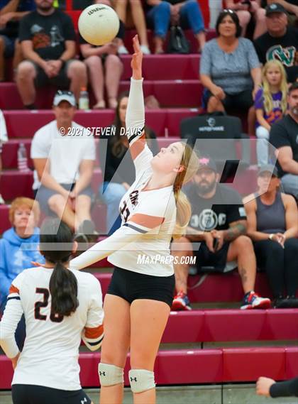 Thumbnail 1 in Campo Verde @ Williams Field photogallery.