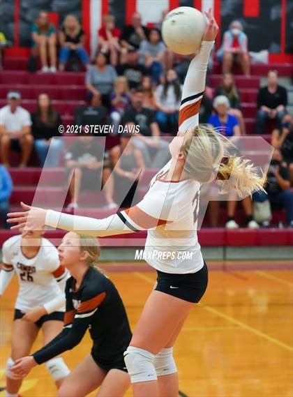Thumbnail 1 in Campo Verde @ Williams Field photogallery.