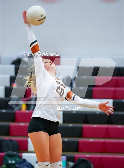 Thumbnail 1 in Campo Verde @ Williams Field photogallery.