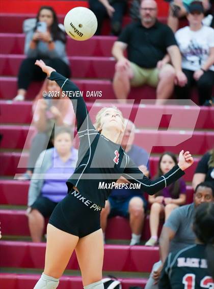 Thumbnail 1 in Campo Verde @ Williams Field photogallery.