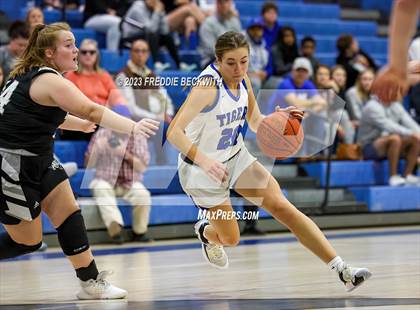 Thumbnail 2 in Howe @ Gunter photogallery.