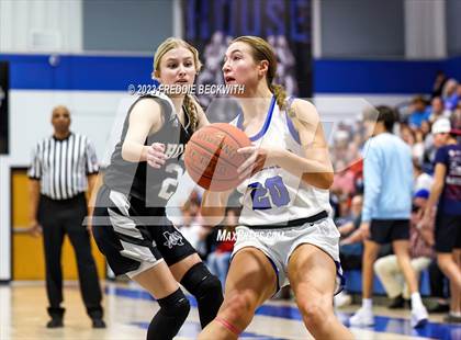Thumbnail 3 in Howe @ Gunter photogallery.