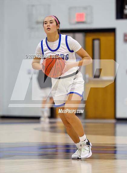 Thumbnail 3 in Howe @ Gunter photogallery.