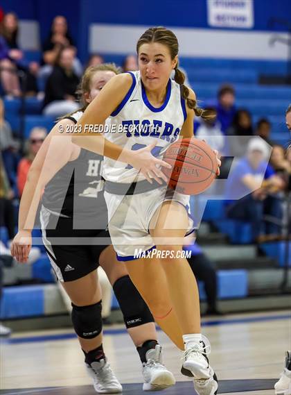 Thumbnail 3 in Howe @ Gunter photogallery.