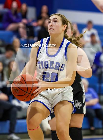 Thumbnail 1 in Howe @ Gunter photogallery.