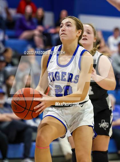 Thumbnail 2 in Howe @ Gunter photogallery.