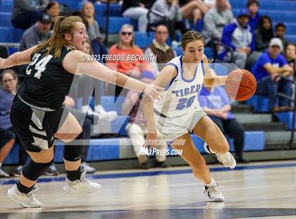 Thumbnail 1 in Howe @ Gunter photogallery.