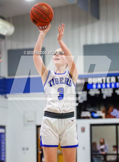 Thumbnail 2 in Howe @ Gunter photogallery.