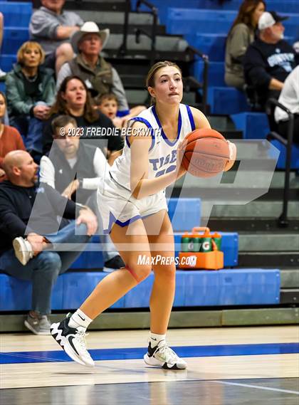 Thumbnail 2 in Howe @ Gunter photogallery.