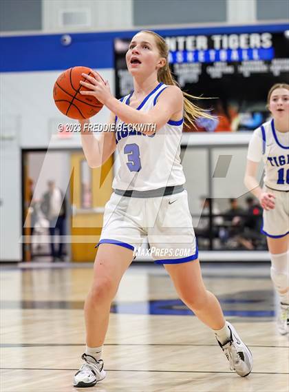 Thumbnail 1 in Howe @ Gunter photogallery.