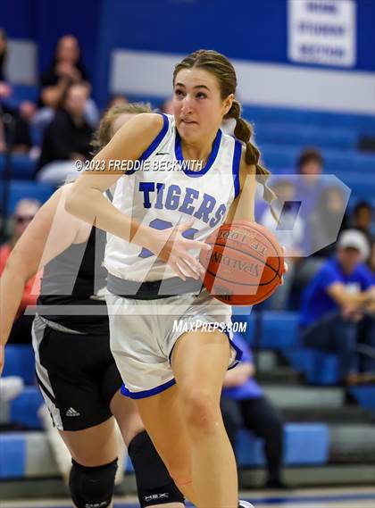 Thumbnail 1 in Howe @ Gunter photogallery.