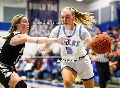 Thumbnail 3 in Howe @ Gunter photogallery.
