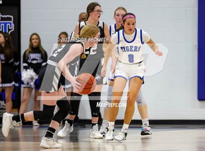 Thumbnail 2 in Howe @ Gunter photogallery.
