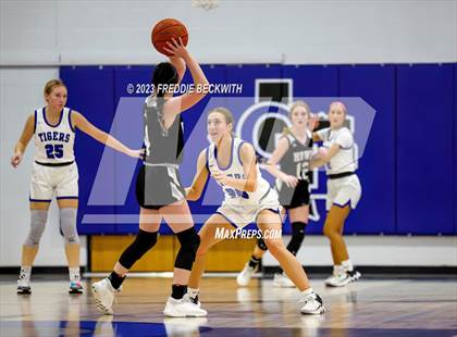 Thumbnail 2 in Howe @ Gunter photogallery.