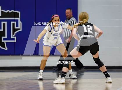 Thumbnail 1 in Howe @ Gunter photogallery.