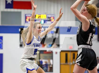Thumbnail 3 in Howe @ Gunter photogallery.