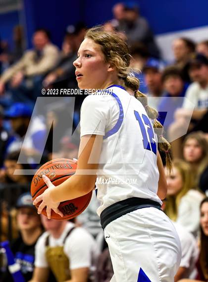 Thumbnail 3 in Howe @ Gunter photogallery.