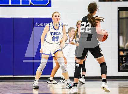 Thumbnail 2 in Howe @ Gunter photogallery.