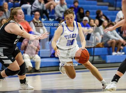 Thumbnail 1 in Howe @ Gunter photogallery.