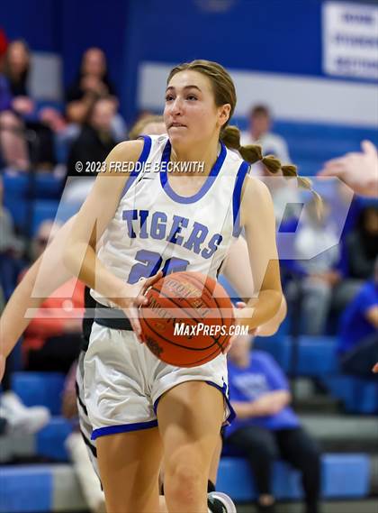 Thumbnail 1 in Howe @ Gunter photogallery.