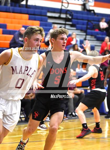Thumbnail 3 in Maple Mountain vs. Spanish Fork (Tarkanian Classic) photogallery.